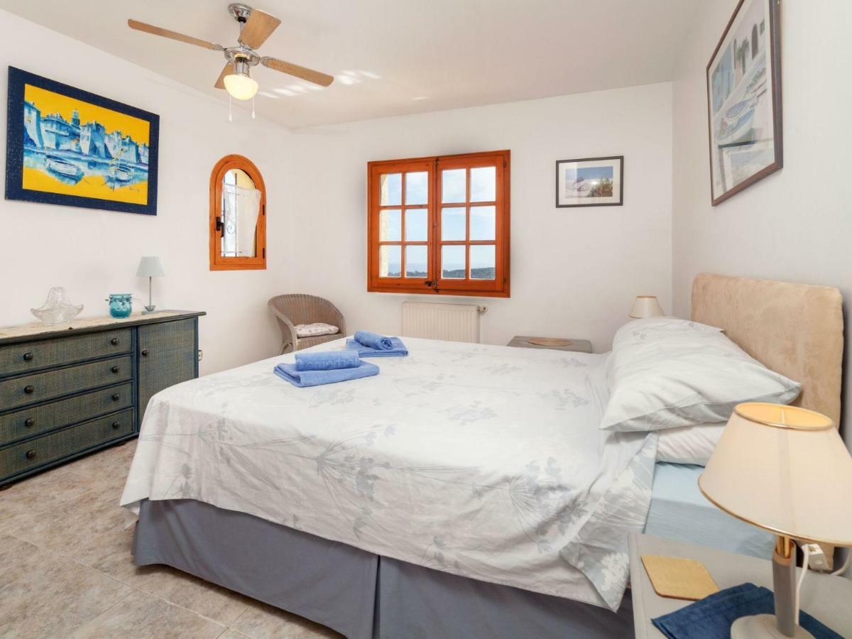Holiday Home Lausanne By Interhome กาลองเย ภายนอก รูปภาพ